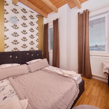 Chilli Apartment Bratislava Esterno foto
